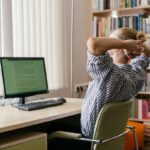 Durerea lombară după o zi la birou. Semnele care cer mai mult decât un antiinflamator